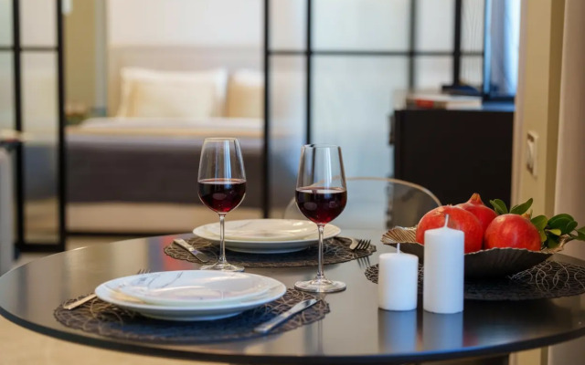 Dizaynerskie Matisse Apart s vydelennoy zonoy spalni Apartments