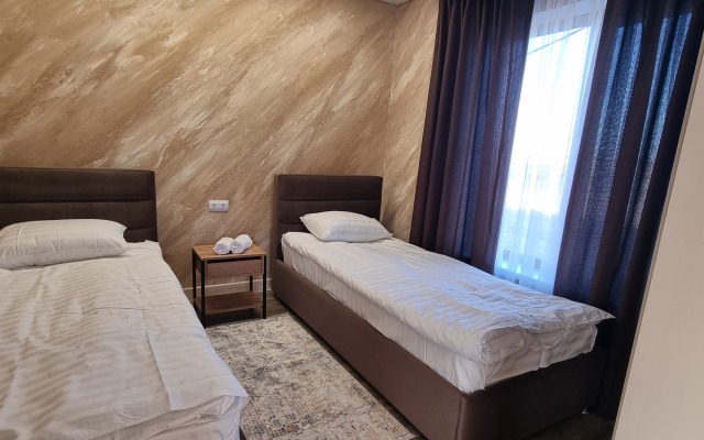 N1 Chetyre Sezona Guest house