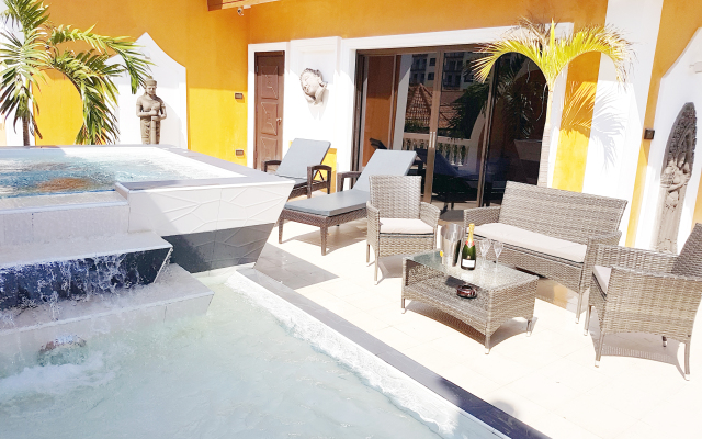 Hidelend - The Luxurious Tropical Villa - Pattaya Jomtien