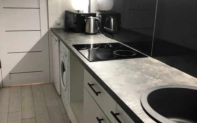 Апартаменты Sverdlovskij prospekt 8V