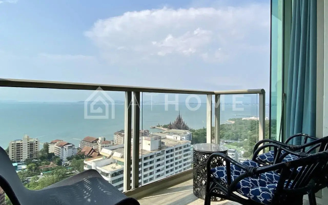 Riviera Wongamat Beach Apartments