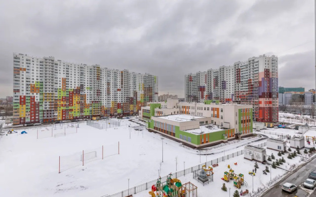 S Balkonom Ryadom S Metro Ladozhskaya Apartments