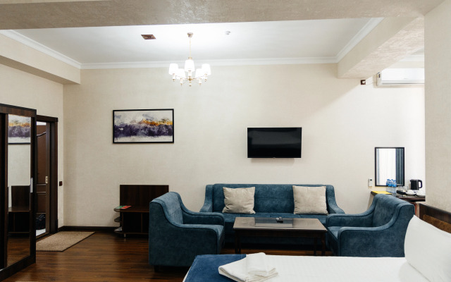 Ravan Hotel