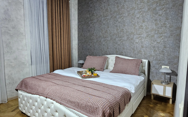 Memory Basket Mini Hotel