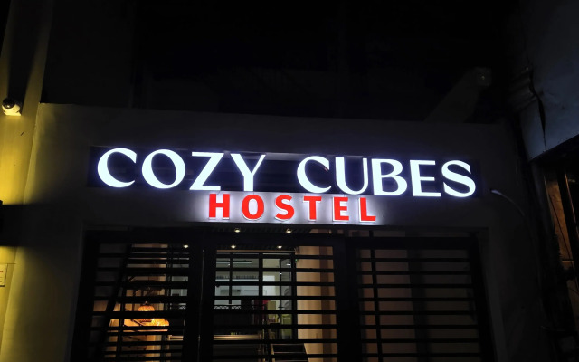 Cozy Cubes Hostel