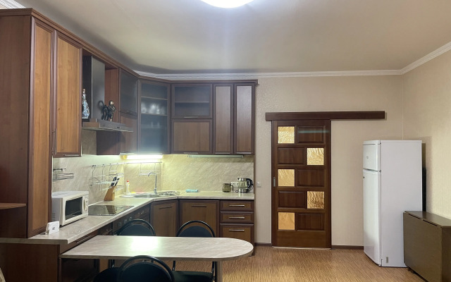 Na Adoratskogo 1 Flat