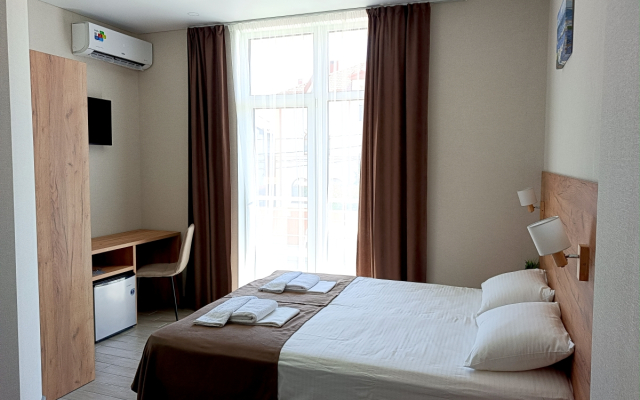 Amina Guest House