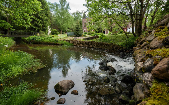 Monsoro Castle