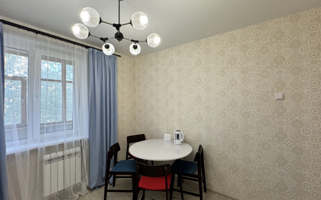 Dvukhkomnatnaya Ryadom S Naberezhnoy Flat