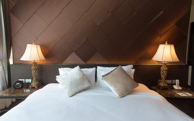 North Hill City Resort Hotel