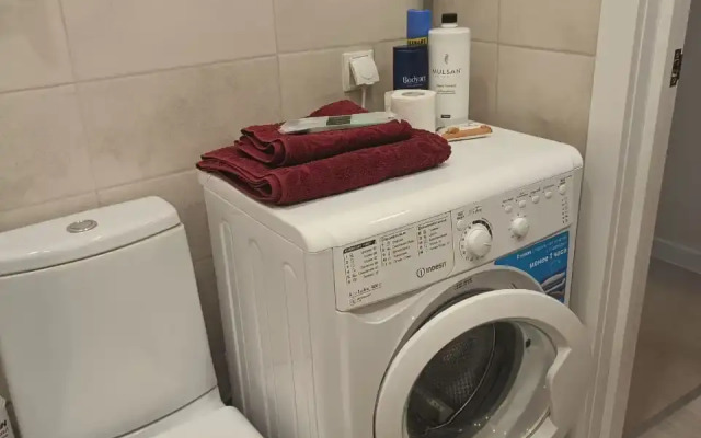 Na Schastlivoy Flat