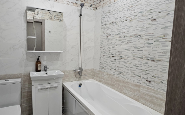 Квартира Уютная Красных Коммунаров 1