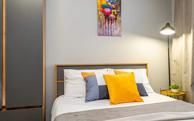 Uyutnaya Sovremennaya Studiya U Tsirka Flat