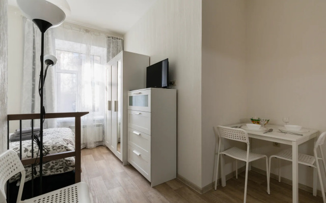 Dvukhmestnaya studio Bombflat