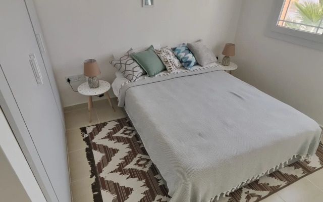 Pentkhaus s Vidom na More i Gory Apartments