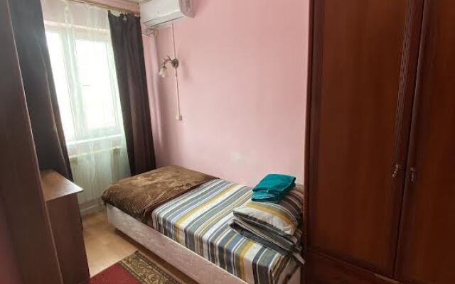 Mescherino Living quarters