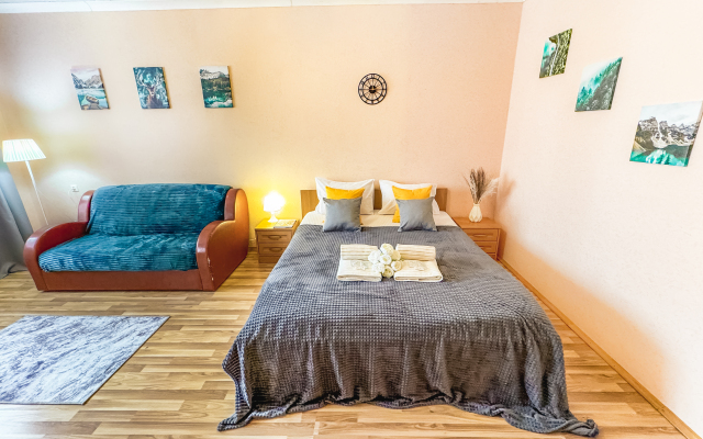 S zaseleniyem Lutshiy servis Posutochno50 Flat