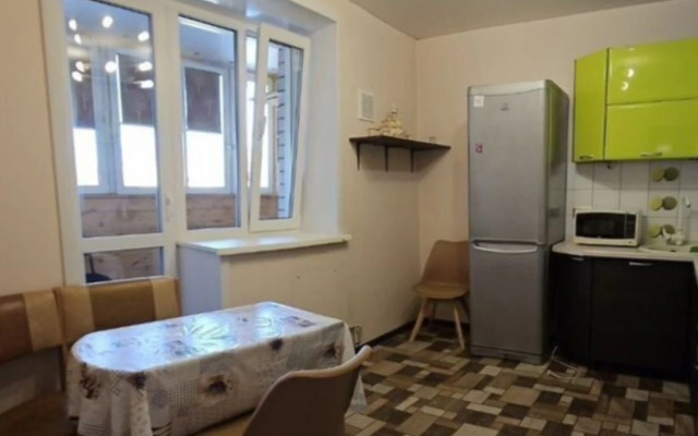 Квартира В Микрорайоне Царский 8