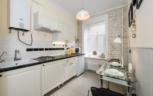 Anarin Apartments Flat 5