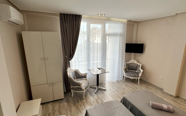 National Hotel
