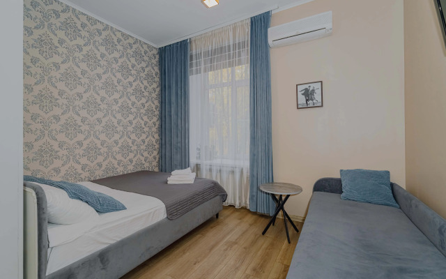 Отель Априори