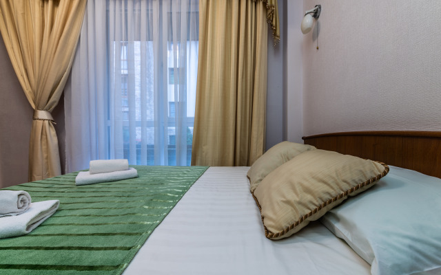 Oplot - Panoramnyj s terrasoj i dvumya spal'nyami Apartments