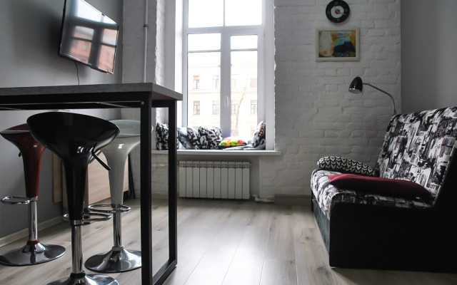 Апартаменты на Сенной площади с видом на канал Грибоедова