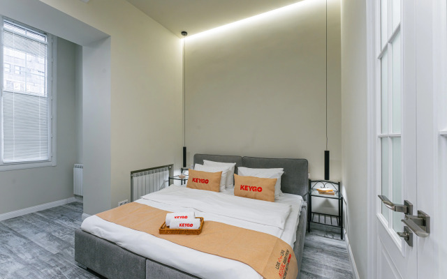 KeyGo #0118, 1 Bedroom, Near Republic Square Apartments