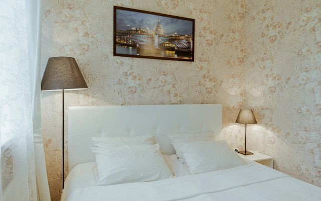 Квартира у Казанского Собора с Камином