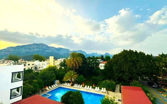 Отель La Muer City Kemer