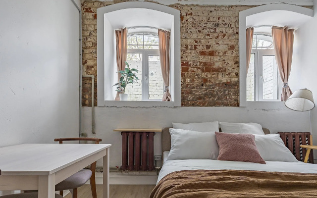 Studiya vo Fligele Starinnogo Doma Flat
