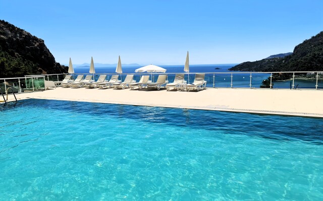 Serena Suites Flat