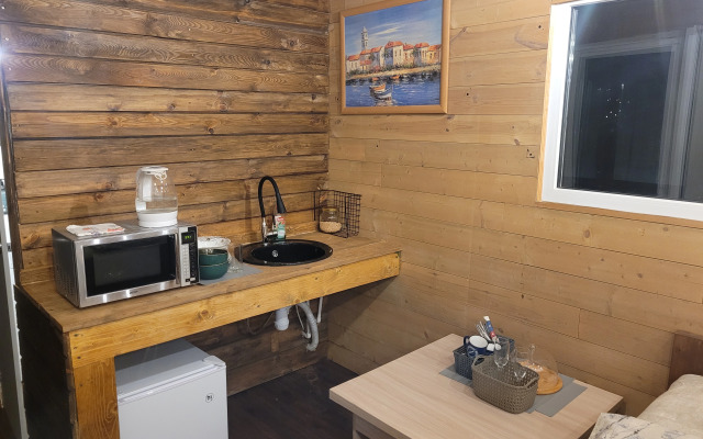 Domik U Snezhnykh Vershin Private House