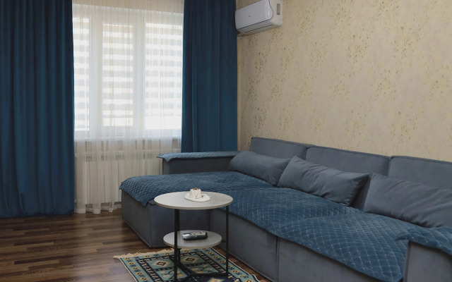Kavkazskaya 18 Flat