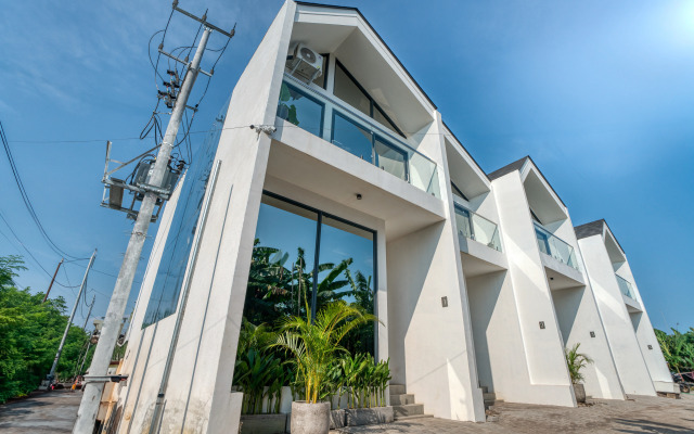 U Villas, Villa