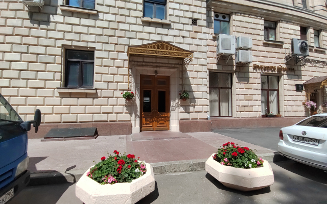 Stalinskiy Ampir Apartments