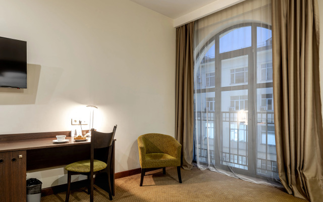 Citrus Hotel