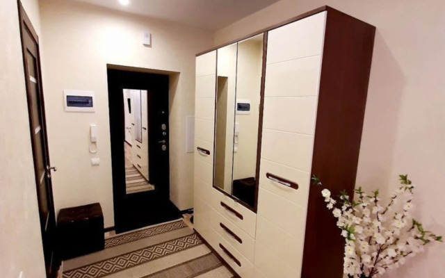 Na Ulitse Lezhnevskoy 42 (3) Flat