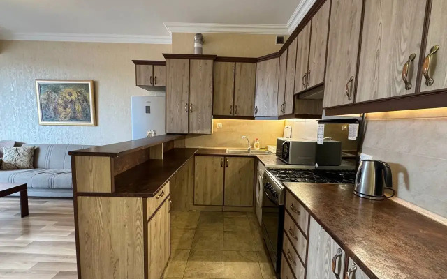 1BR Cascade & City Views Steps from Opera Apartments