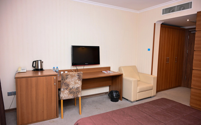 Arena Sheki Hotel