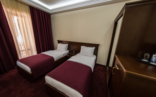 Elegant Hotel & Resort