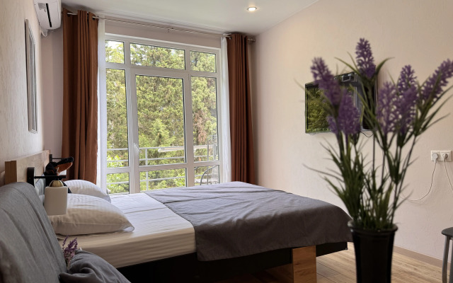 Апартаменты Бристоль-2 с балконом