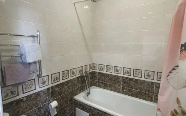 Zhemchuzhina u Morya Flat