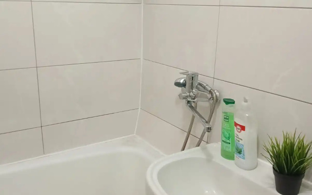 Uyutnaya U Metro Mezhdunarodnaya Flat