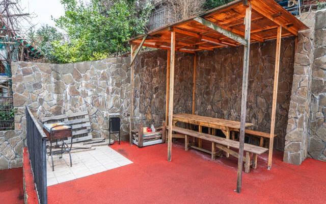 Uyutnaya Kvartira Vozle Morya S Novym Remontom Apartments