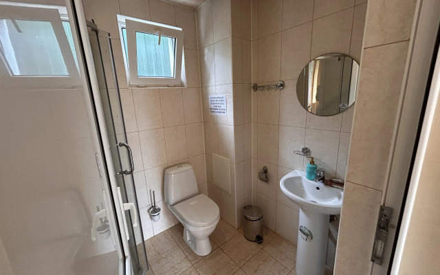 Otdyih V Loo Guest House