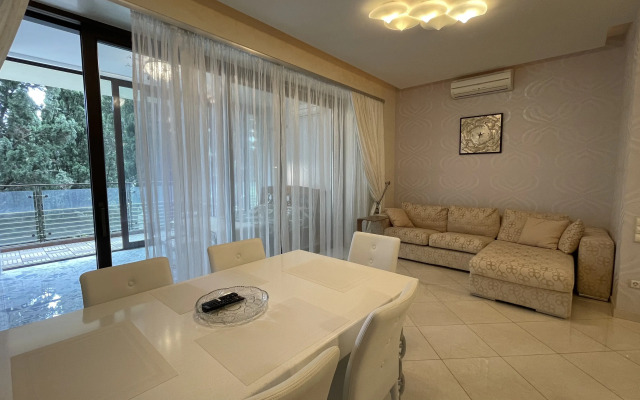 Na Parkovom Proyezde 6А Apartments