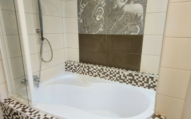 S Terrasoy I Otdelnym Vkhodom Flat