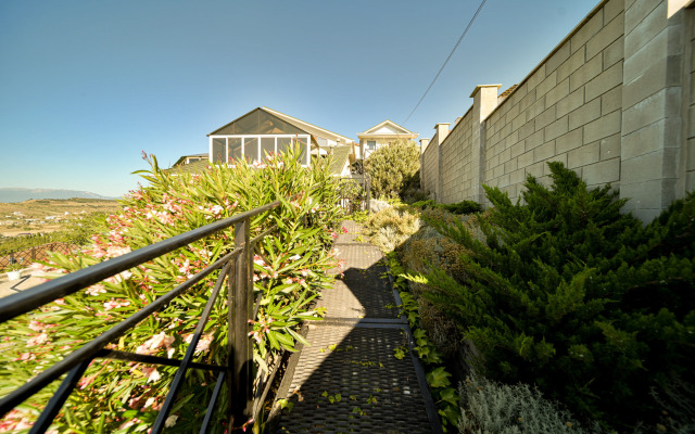 Solnechnyij Guest House