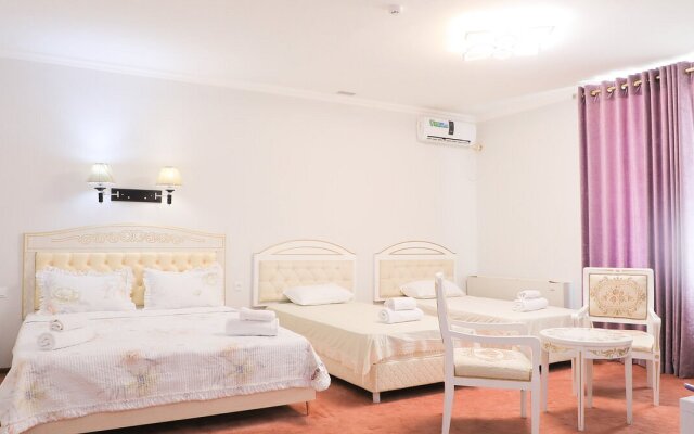 Отель Maqom Plaza